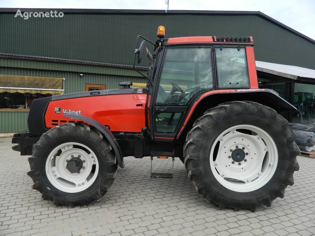 Valtra 8150 kerekes traktor